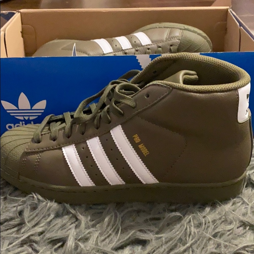 Green high top Adidas